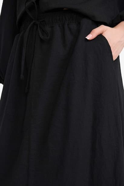 Regular Fit Long Length Skirt (٤)