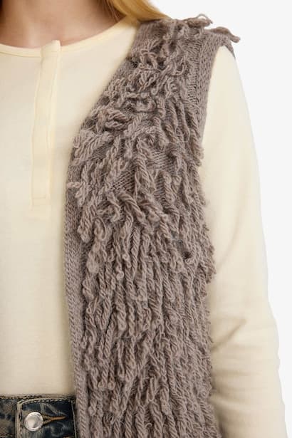 Regular Fit V-Neck Sweater (٤)