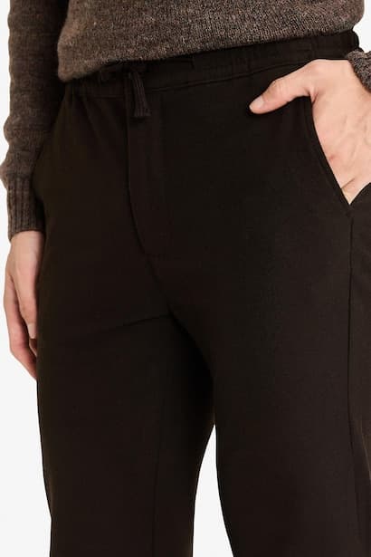 Regular Fit Pocketed Straight Leg Trousers (4)