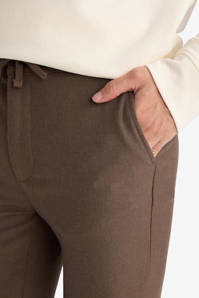 Regular Fit Pocketed Straight Leg Trousers (4)