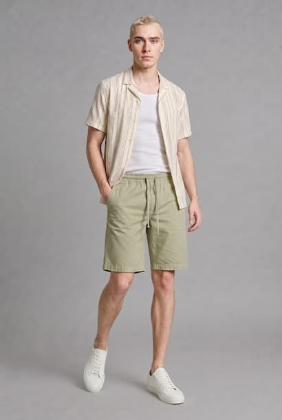 Relax Fit Elastic Waist Shorts