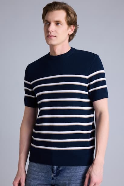 Standard Fit Short Sleeve Polo T-Shirt (٣)