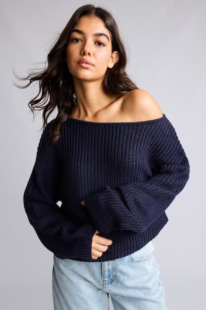 Regular Fit Drop Shoulder Boat Neck Basic Knit Pullover (٣)