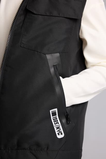 Boy Black Hooded Zip-Up Vest (3)