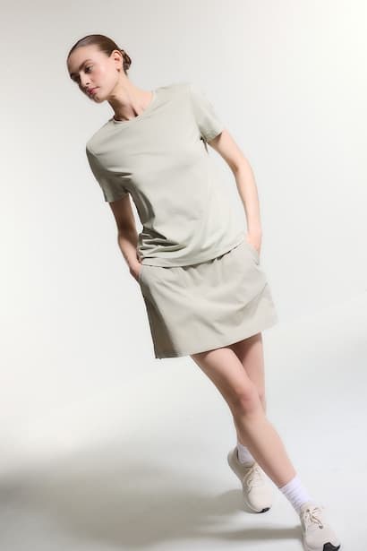Standard Fit Skirt