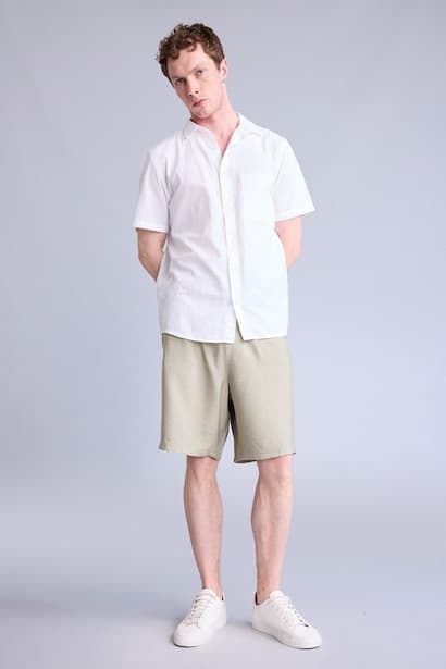 Barrel Fit Bermuda Shorts (3)