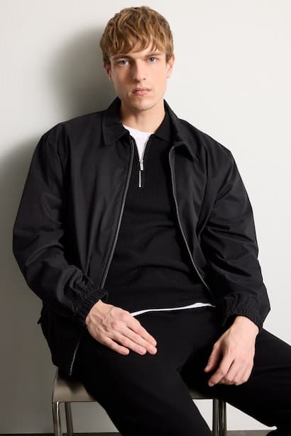 Regular Fit Waterproof Contrast Collar Zip-Up Jacket (4)