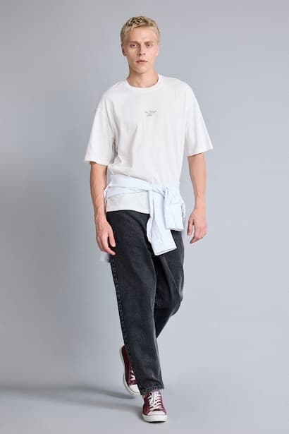 Balloon Fit Mid-Rise Tapered Leg Jeans Denims