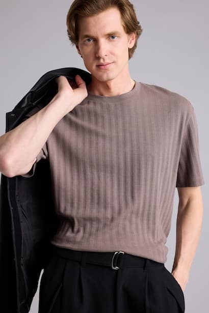 Regular Fit Short Sleeve T-Shirt (4)