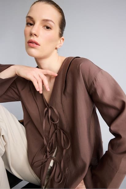 Oversize Fit V-Neck Long Sleeve Blouse