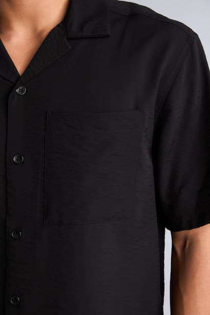 Boxy Fit Crinkle Fabric Short Sleeve Shirt (4)