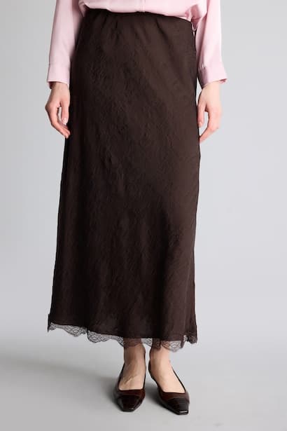 A Cut Skirt (٣)