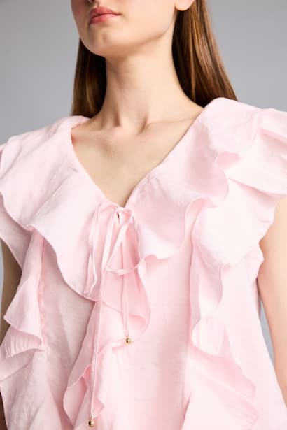 Regular Fit Sleeveless Blouse (4)