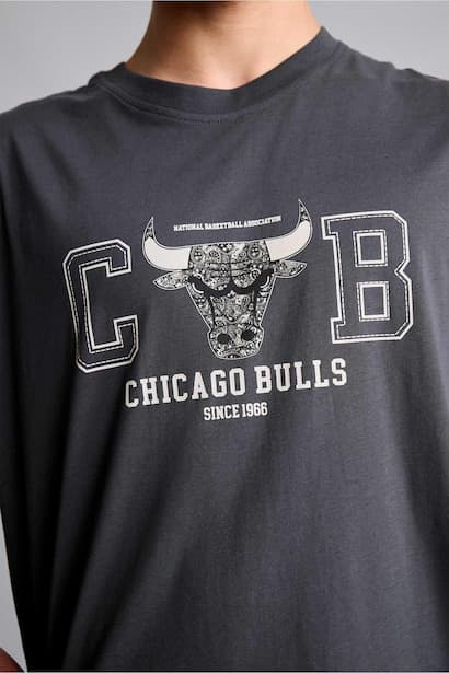 Oversize Fit Sleeveless NBA Chicago Bulls Tank Top (٤)