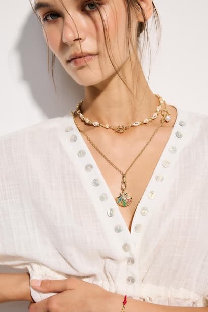 Woman Shell Necklace