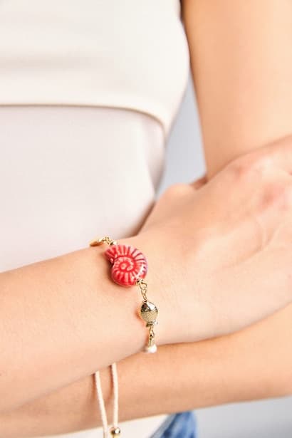 Berrin Özkan x Defacto Spiral Shell Bracelet (3)