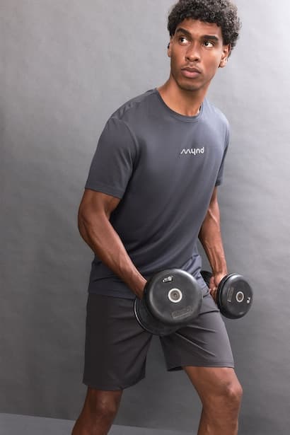 Standard Fit Crew Neck Printed Short Sleeve T-Shirt