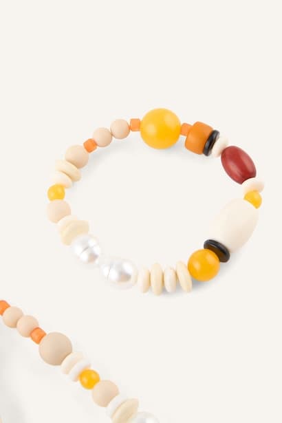Woman 2-Pack Colorful Beaded Jewelry Sets (4)