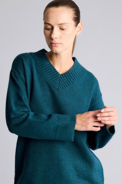 Relaxed Fit V-Neck Knit Tunic Pullover Modest