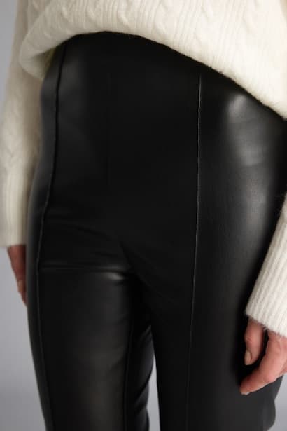 Flared Fit Normal Waist Pockets Faux Leather Trousers (٤)