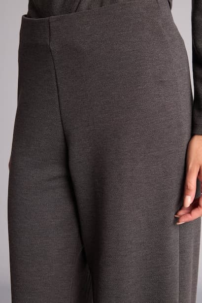 Wide Leg Draped Knit Trousers (٤)