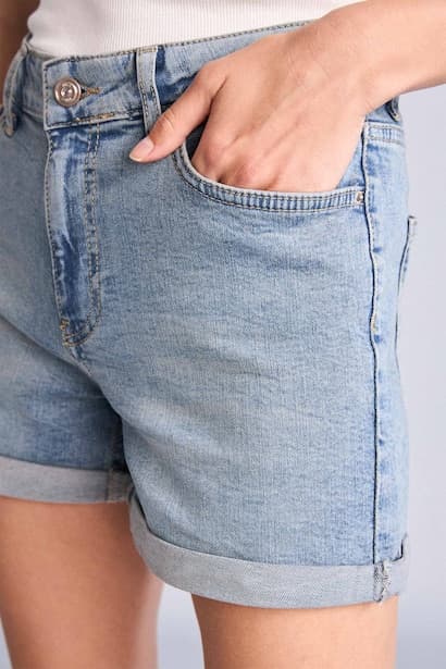 Denim Shorts (٤)