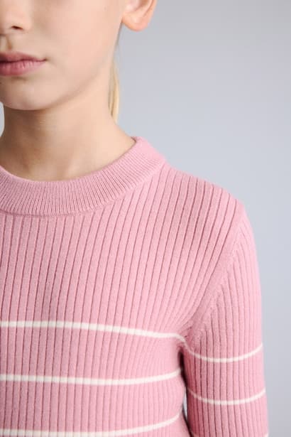 Girl Striped Ribbed Crew Neck Pullover (4)