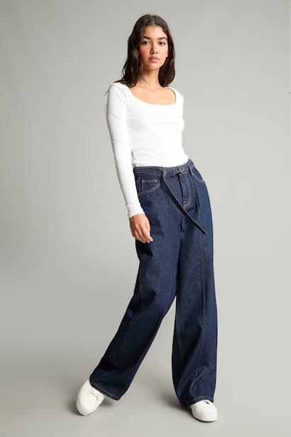 Wide Fit High-Waisted 90's Jeans (3)