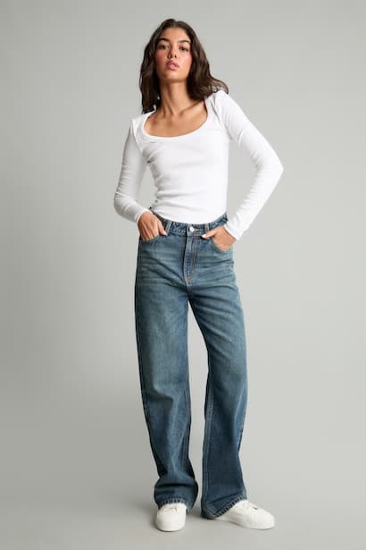 90's Wide Leg High Waist Jeans