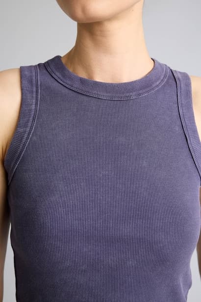 Slim Fit Crew Neck Sleeveless Tank Top (4)