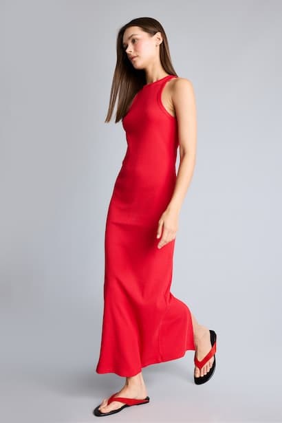 Bodycon Fit Red Ribbed Halter Neck Sleeveless Midi Dress (٣)