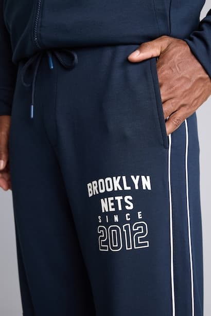 Relaxed Fit NBA Brooklyn Nets Scuba Fabric Sweatpants Trousers (٤)