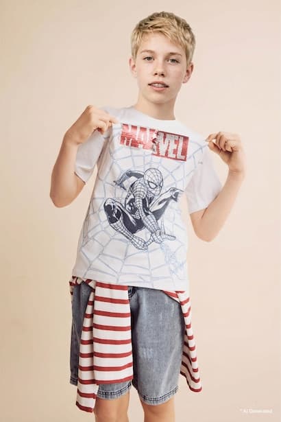 Boy Regular Fit Marvel Short Sleeve T-Shirt