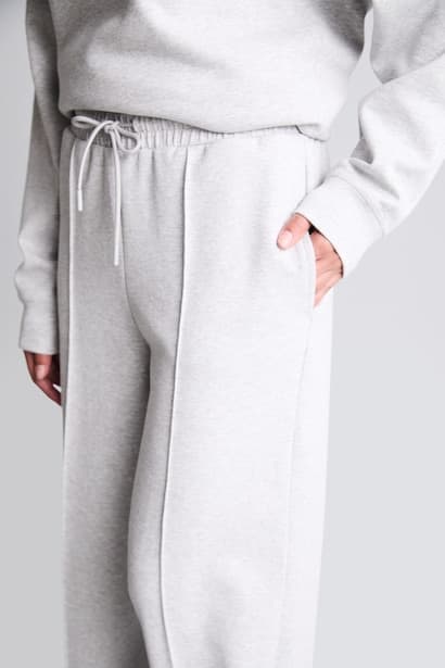 Barrel Fit Pockets Wide Leg Sports Sweatpants Trousers (٤)
