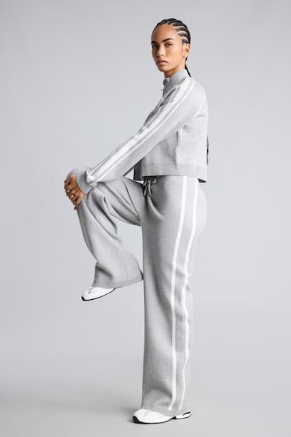 Standard Fit Wide Leg Elastic Waist Sweatpants