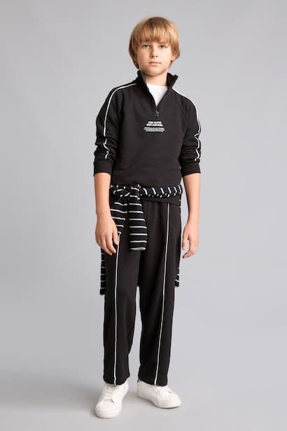 Boy Barrel Fit Black College Print Sweatpants (4)