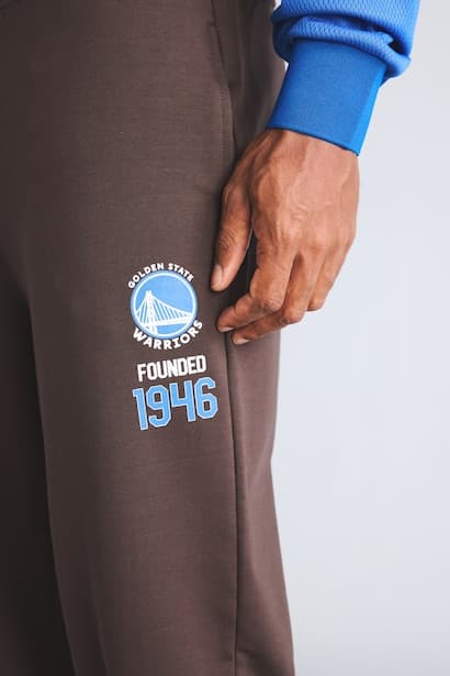 NBA Golden State Warriors Logo Standard Fit Joggers (4)