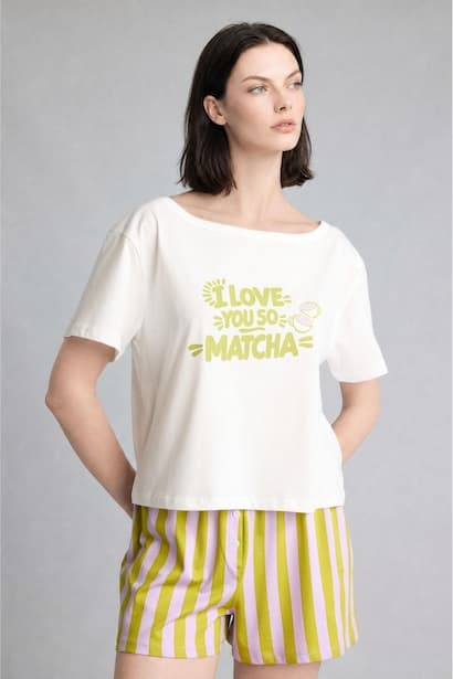 Oversize Fit Short Sleeve Top and Shorts Pyjama Set Homewear Set (3)