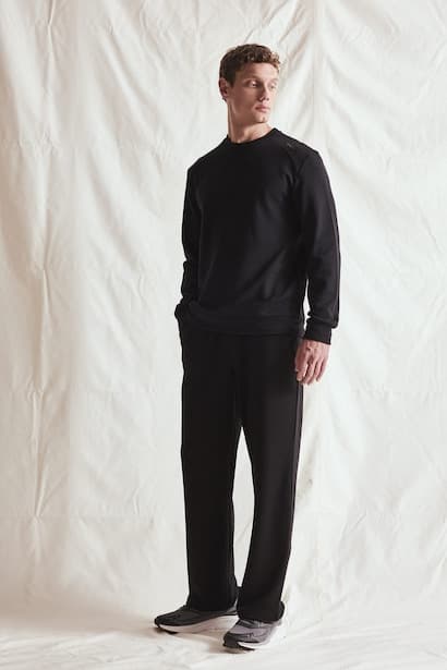 Relaxe Fit Elastic Waist Joggers Trousers (٢)