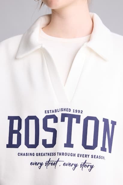 Relax Fit Boat Neck Printed Sweatshirt (٤)