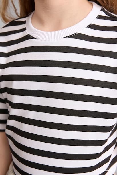 Girl 100% Cotton Striped Crew Neck Short Sleeve T-Shirt (3)
