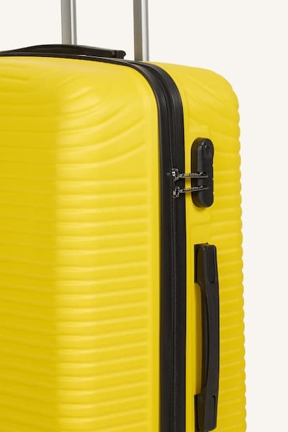 Unisex Large Hardcover Wheeled Travel Suitcase (4)
