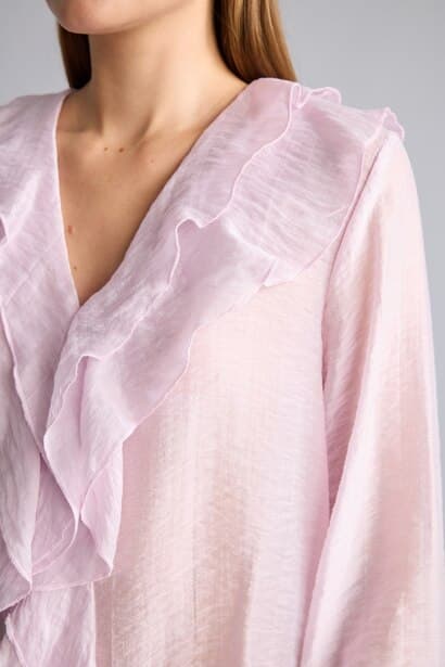 Fluid Fabric Long Sleeve V-Neck Blouse (٤)