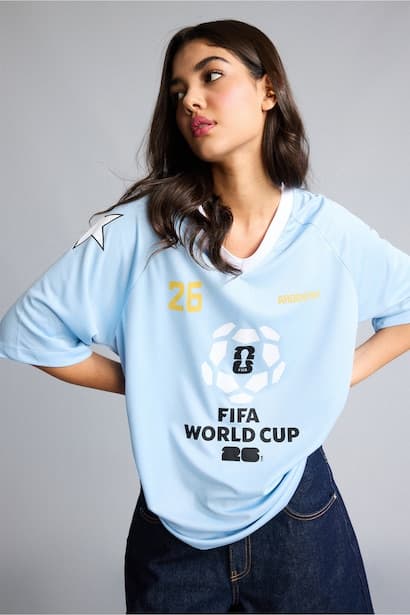 Oversize Fit V-Neck Printed Short Sleeve T-Shirt (٤)
