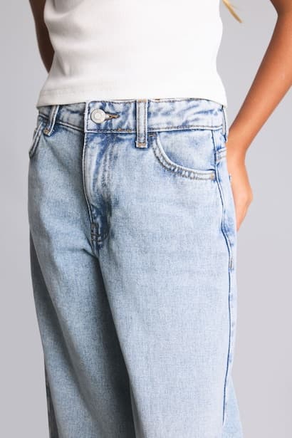 Girl Baggy Fit Extra Comfortable Jeans (٤)