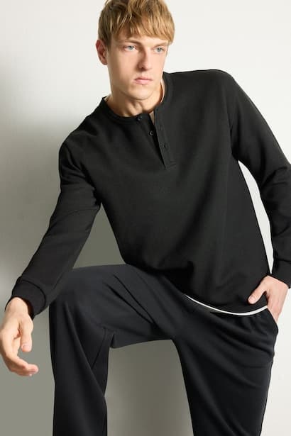 Regular Fit Basic Waffle Long Sleeve Henley T-Shirt (٣)