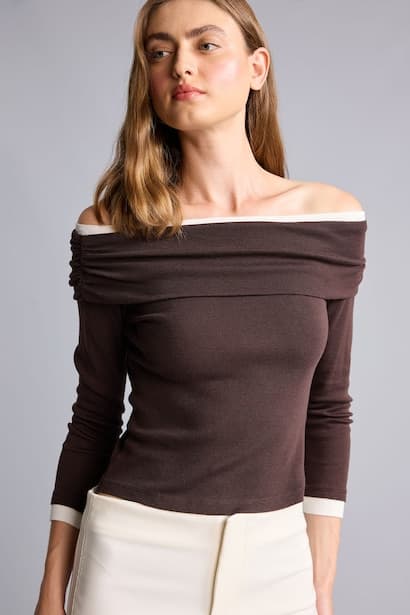 Slim Fit Off Shoulder Ribbed Long Sleeve Basic T-Shirt