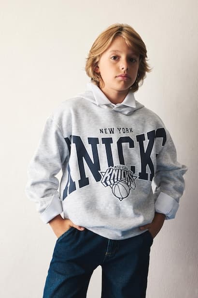Boy NBA New York Knicks Hooded Soft Lined Sweatshirt (٣)