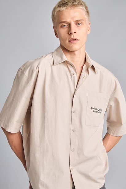 Boxy Fit Shirt Collar Printed Cotton Short Sleeve Shirt (٣)