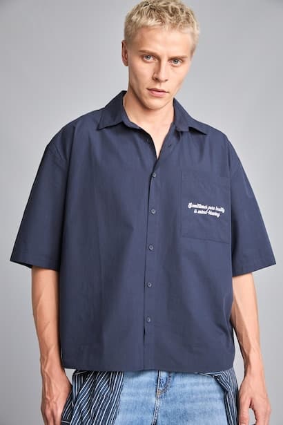 Boxy Fit Cotton Short Sleeve Shirt (٣)